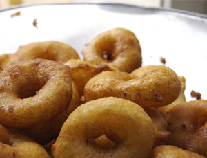 bu&ntilde;uelos